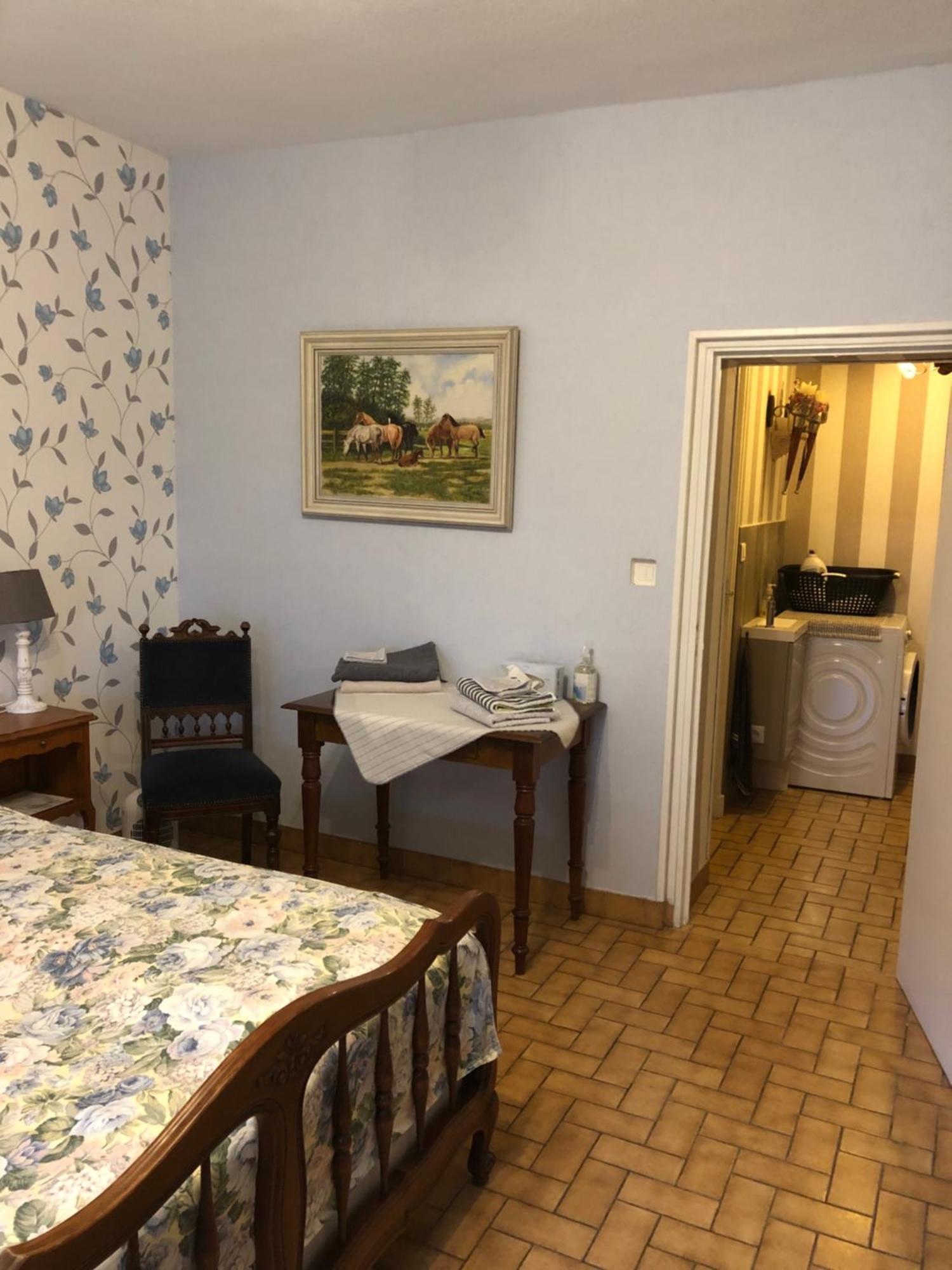 Le Voyageur Bed and Breakfast Saint-Bonnet-Tronçais Εξωτερικό φωτογραφία