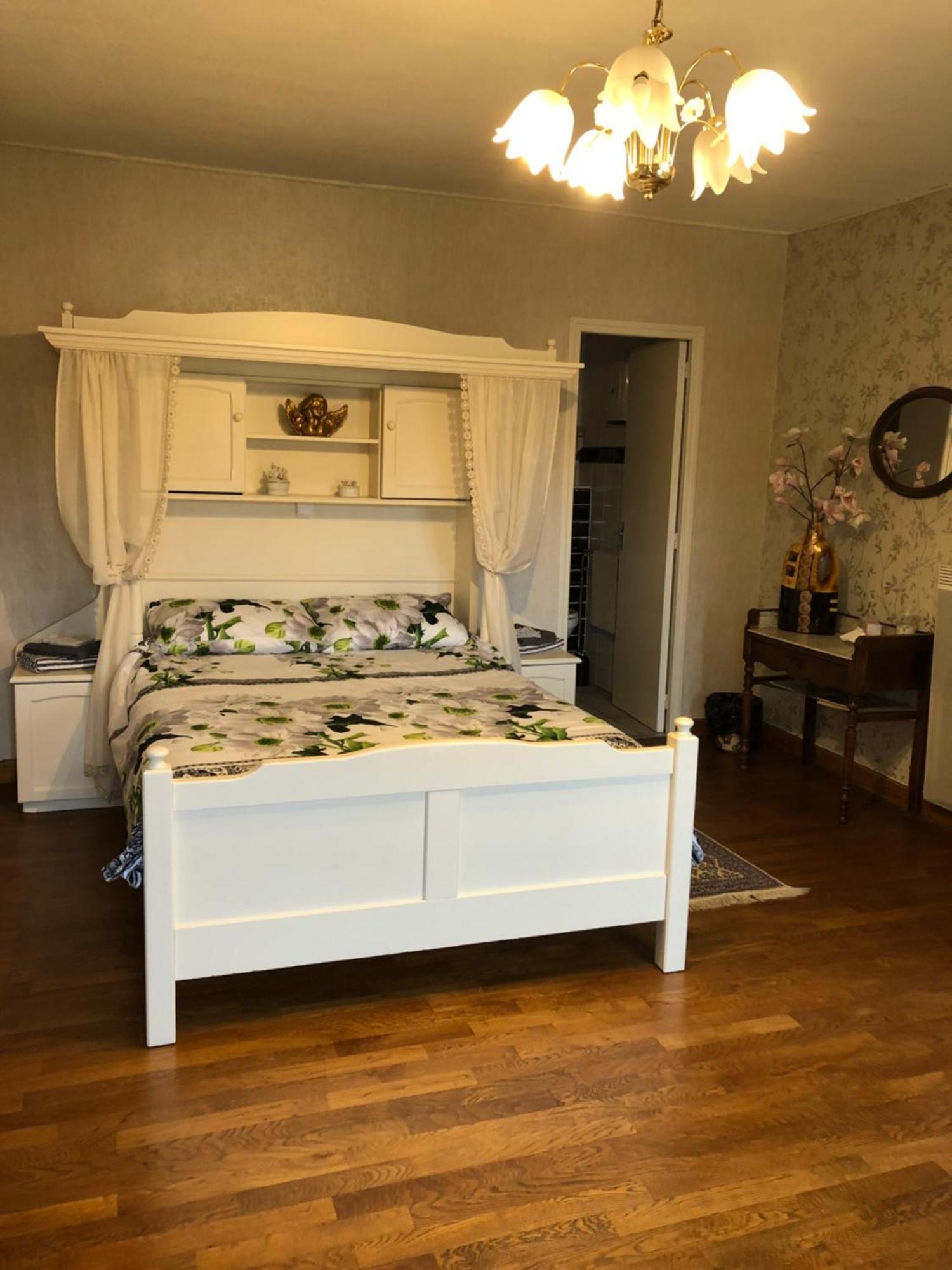 Le Voyageur Bed and Breakfast Saint-Bonnet-Tronçais Εξωτερικό φωτογραφία